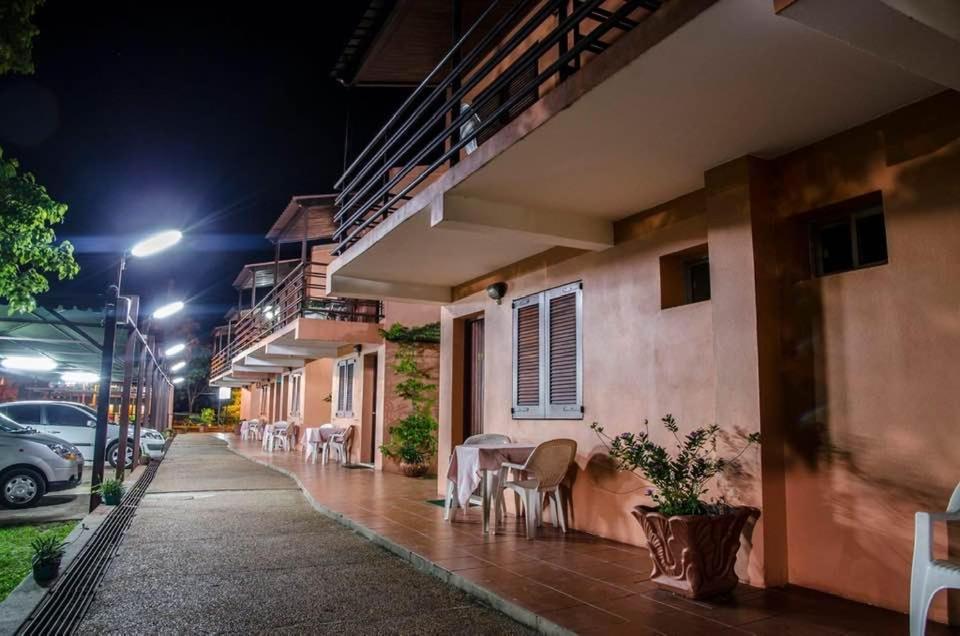 Apart Hotel Natural Del Dayman Salto Buitenkant foto